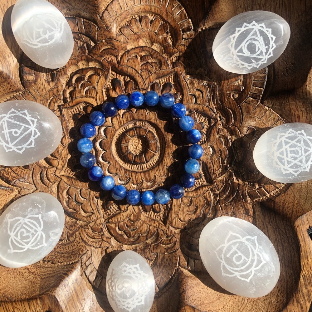Kyanite Stretch Bracelet